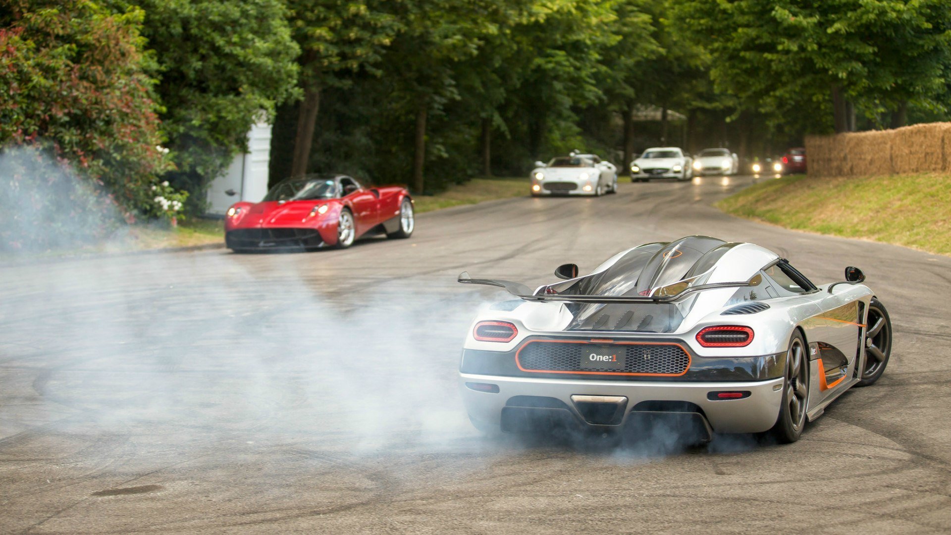 koenigsegg agera jeden: 1 drift dym wypalenie pagani spyker supersamochód moc