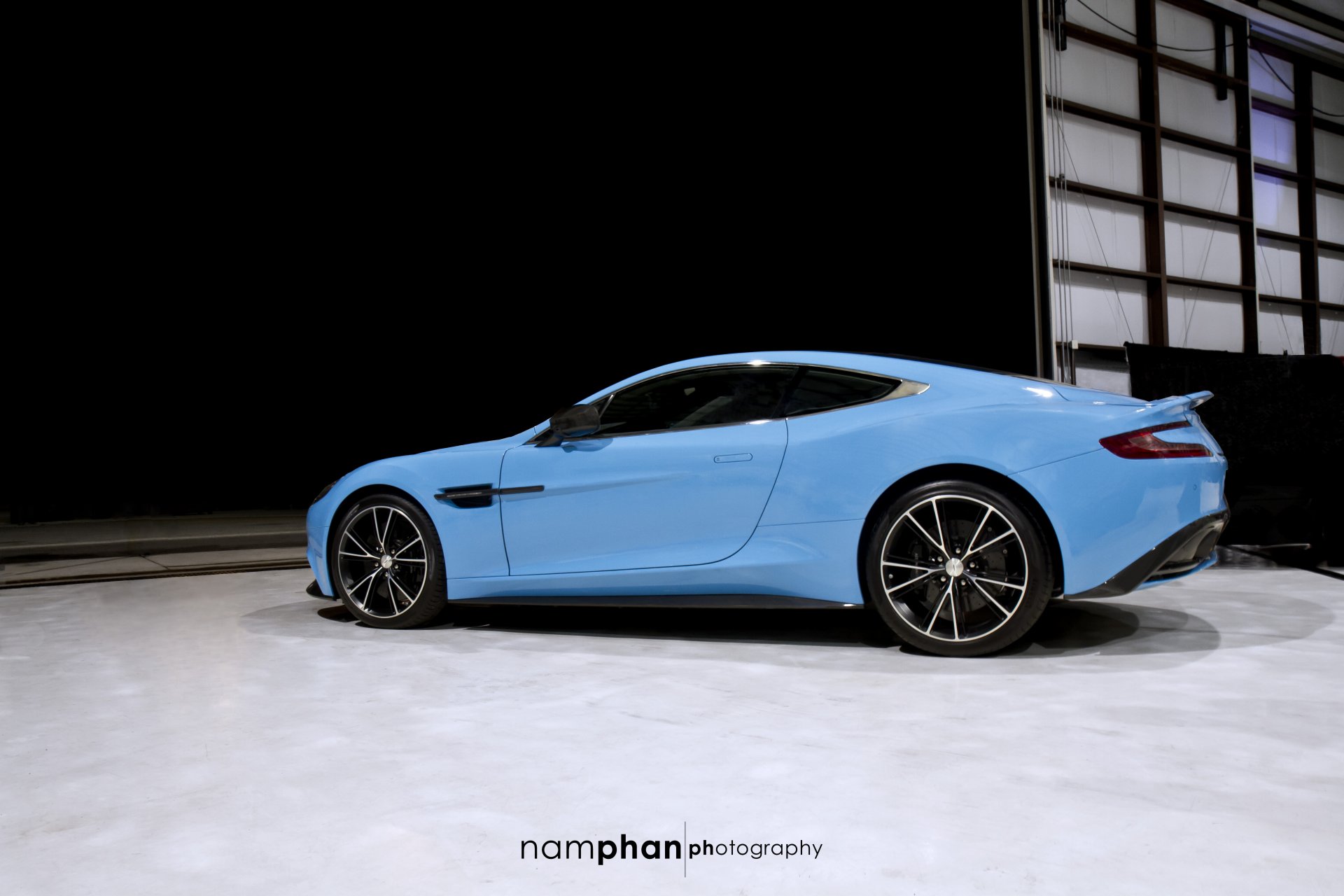 nos fan fotos aston martin vanquish auto