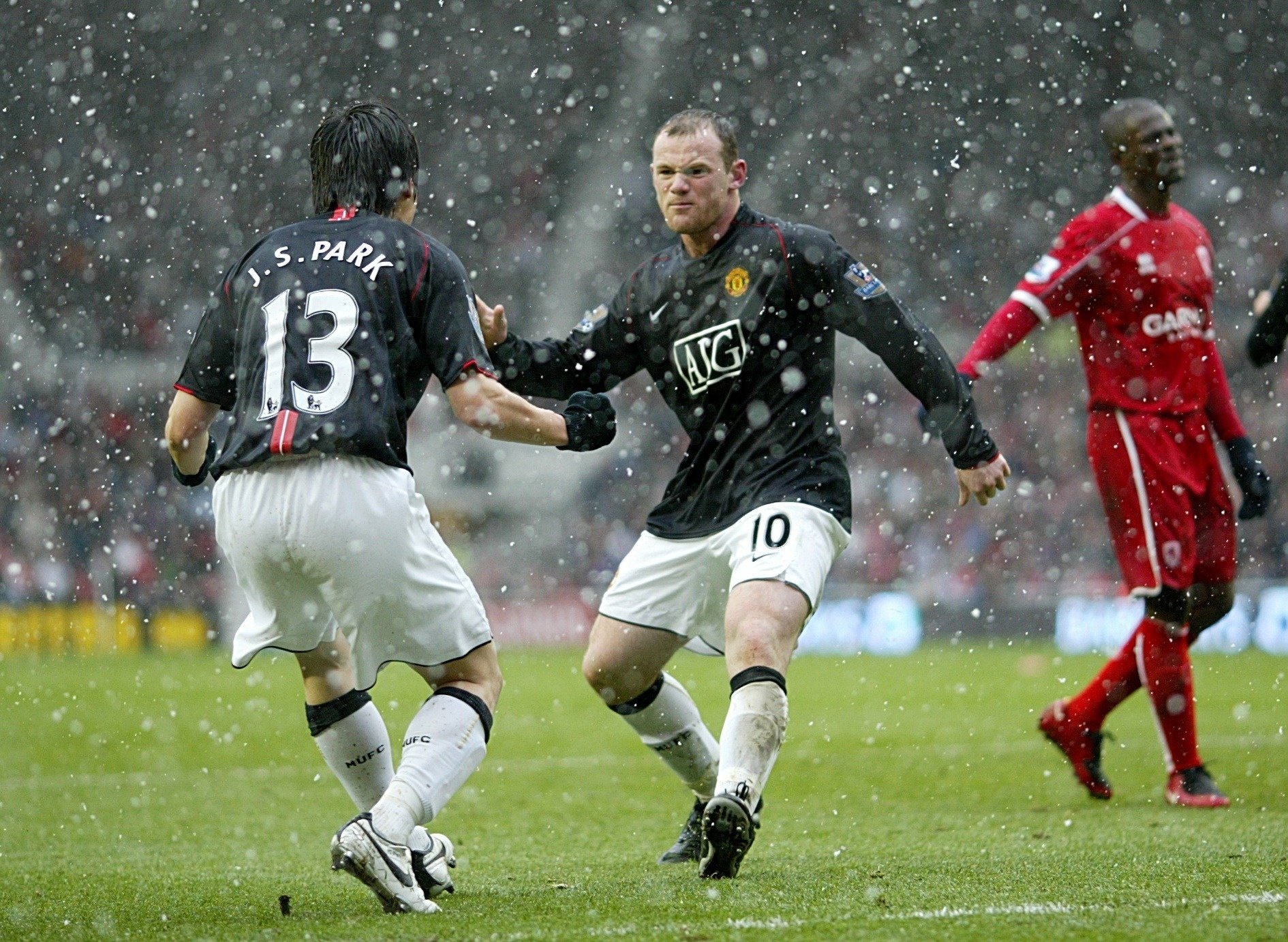 football park ji-sung wayne rooney joy england stadium lawn match duel game players footballers emotions goal rain snow