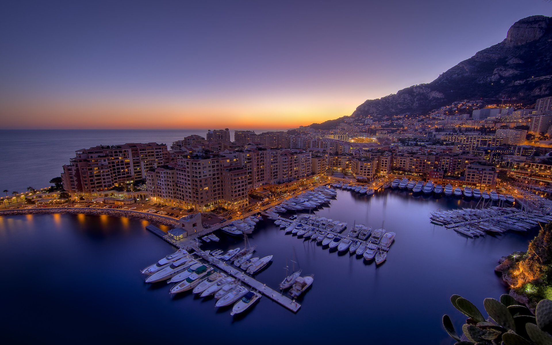 nacht bucht monaco yachten wolkenkratzer wasser meer liegeplatz lichter berge städte sonnenuntergang nachthimmel lichter der städte