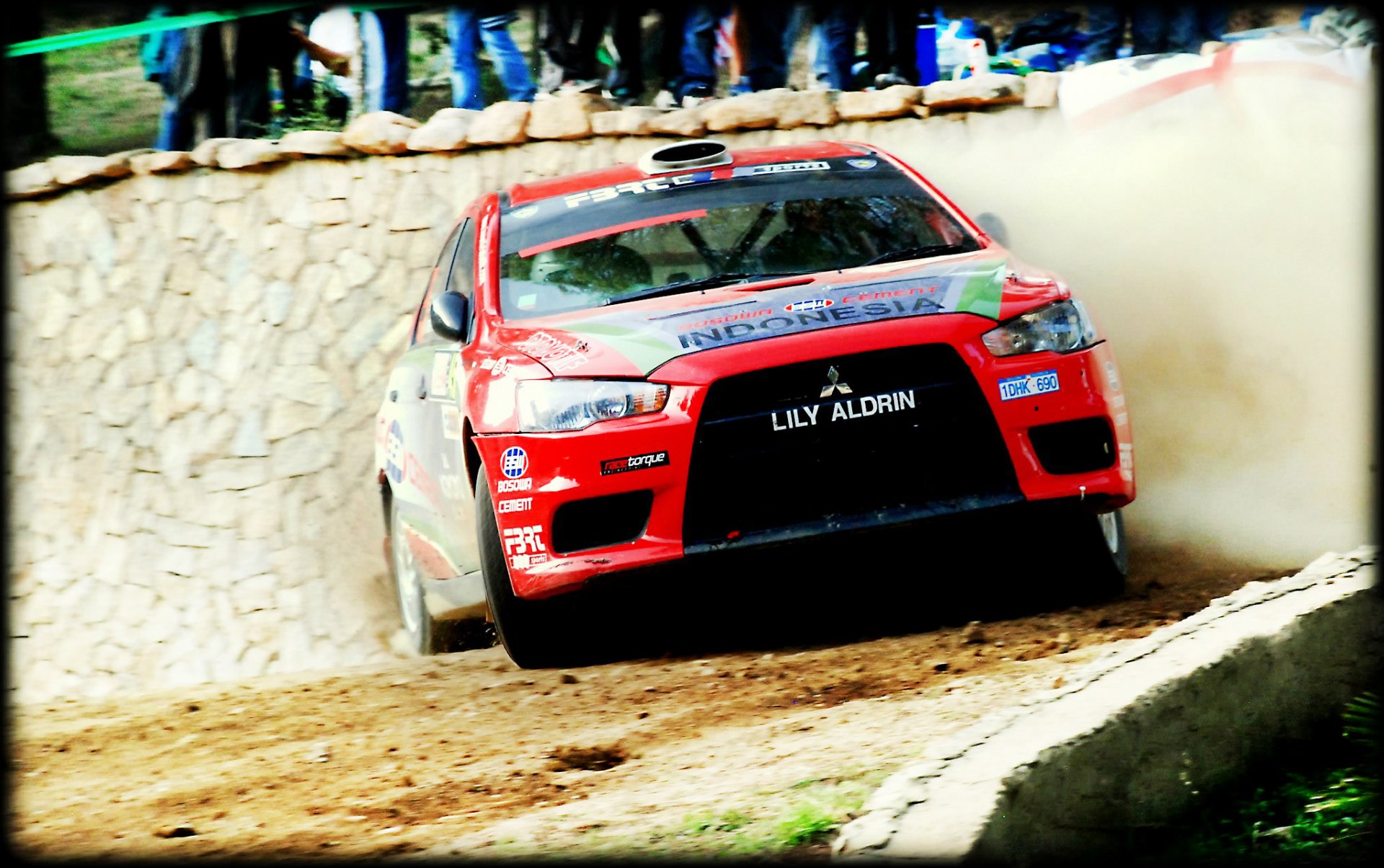 mitsubishi profesión wrc rally rally deporte carrera derrape polvo rojo