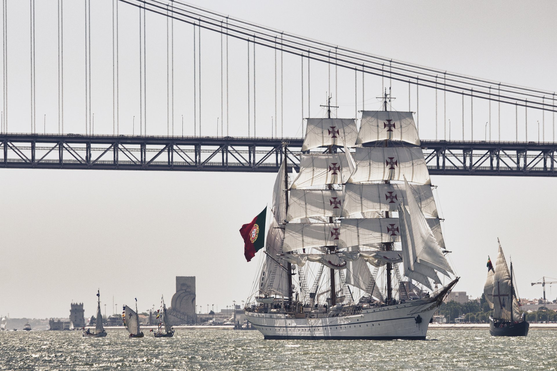 nrp sagres iii sagres lisbona portogallo fiume tago fiume tajo barca a vela barca ponte fiume