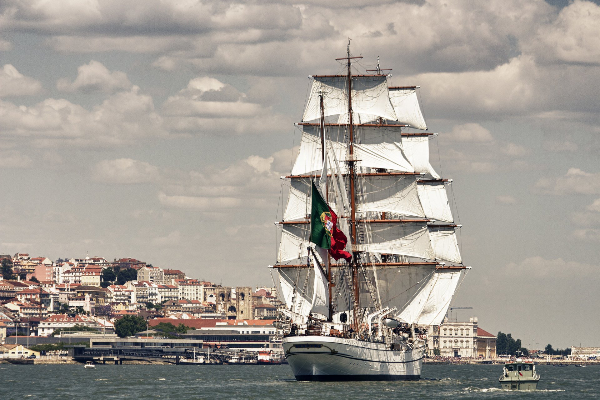 nrp sagres iii sagres lissabon portugal fluss tejo fluss tahoe segelboot bark fluss