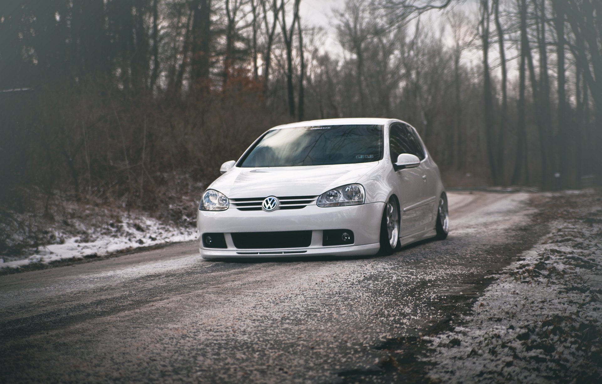 volkswagen golf gti stance white tuning winter