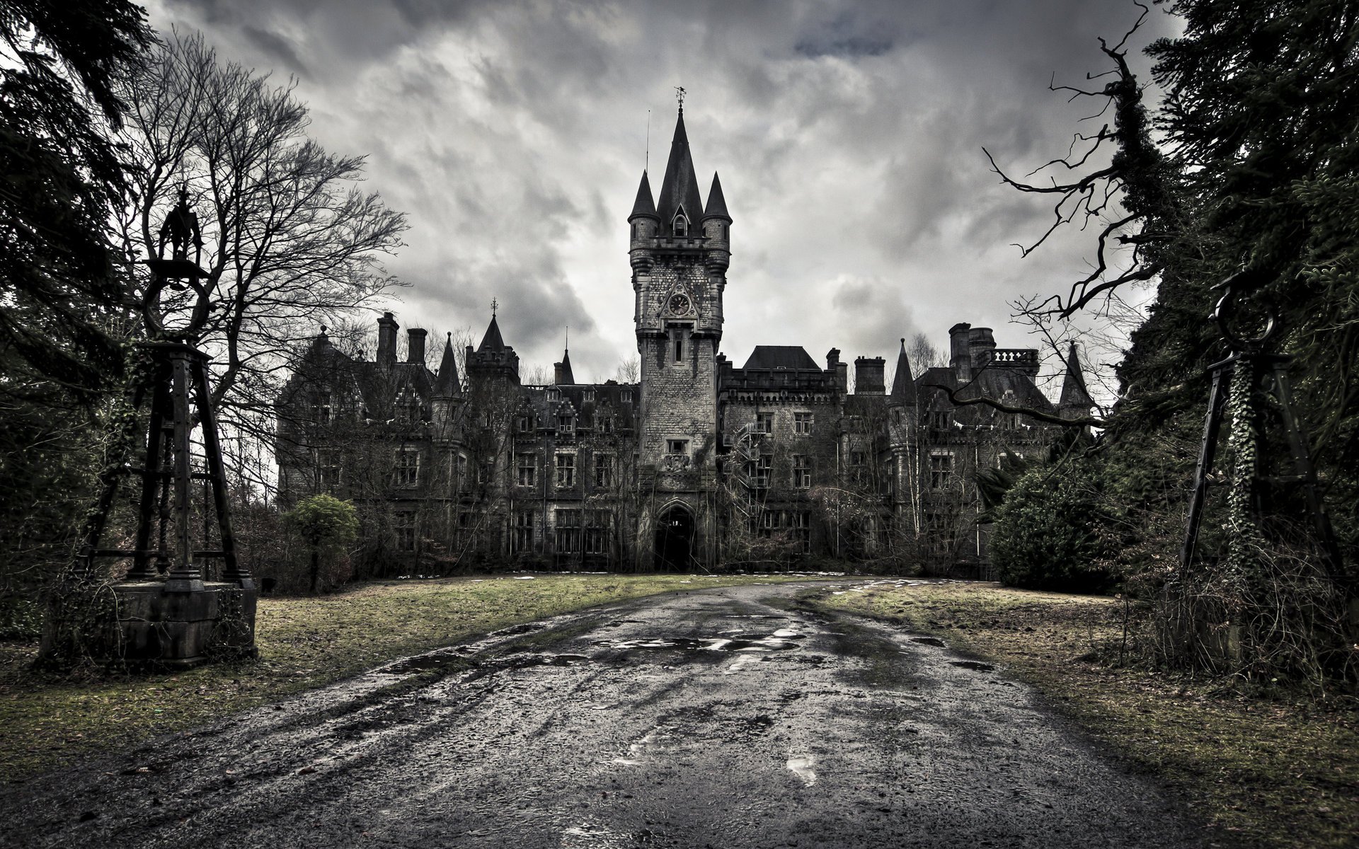 castillo castle of decay sombrío arquitectura edificios nubes cielo gris edificio antigüedad árboles