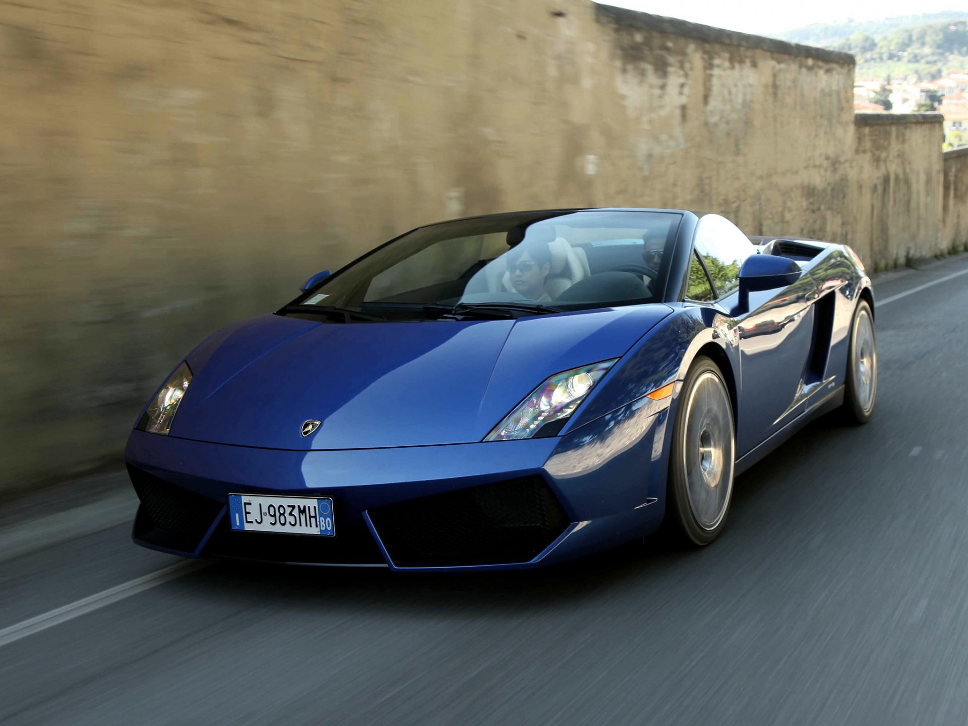 lamborghini gallardo lp550-2 spyder auto en mouvement vitesse voiture