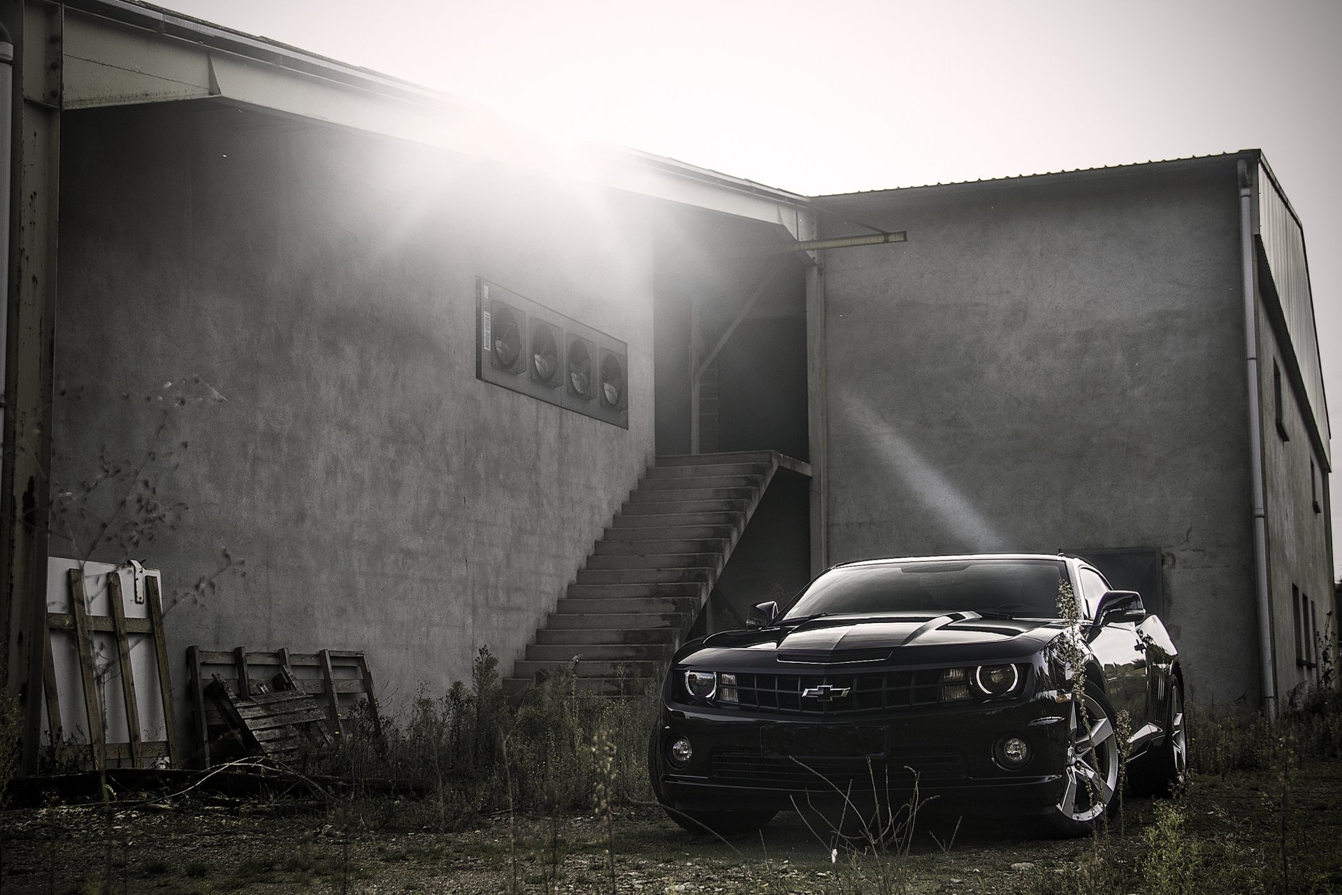 chevrolet camaro black chevrolet camaro building steps glare