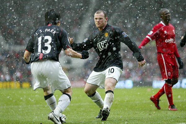 Football sous la pluie, jouer sur le terrain