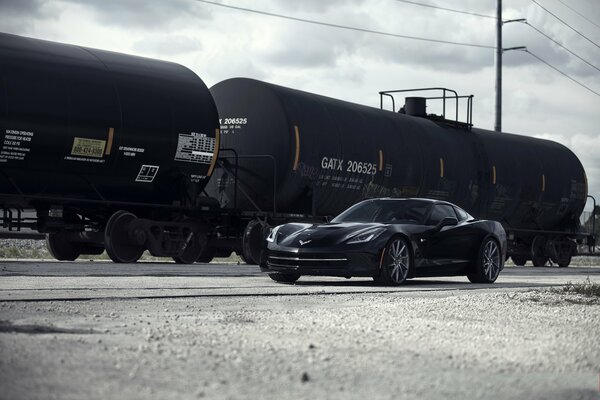 Chevrolet Corvette en el fondo de los tanques