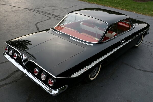 Chevrolet Impala 1961 in der Sportcoupé-Variante