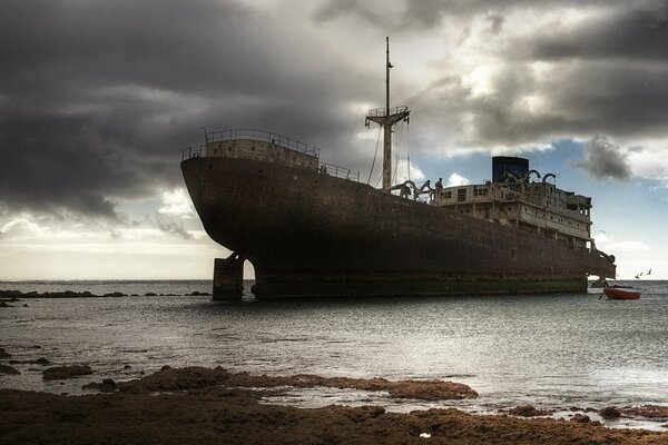 Nos navires de la mer noire sillonnent les mers