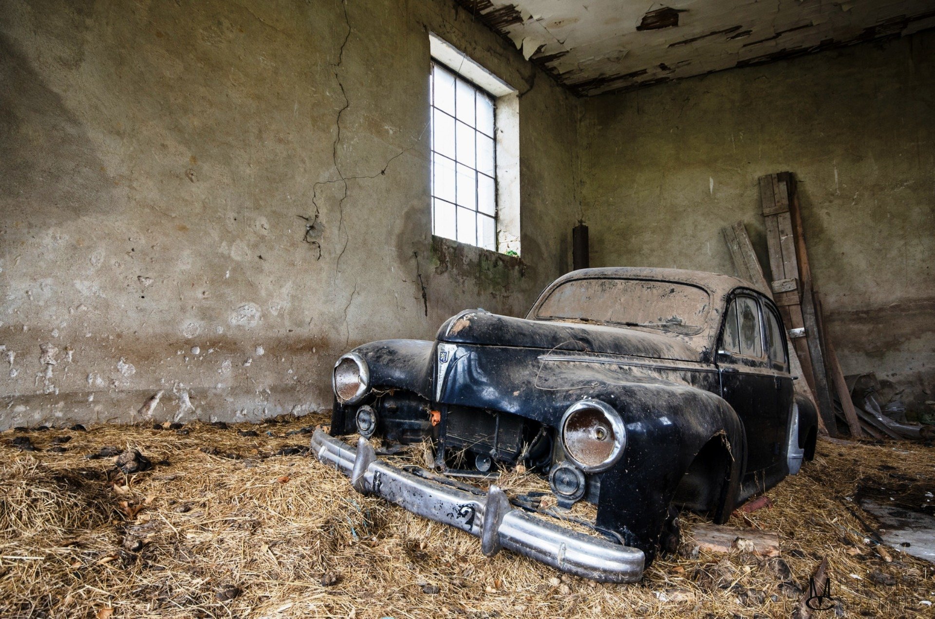 voiture garage ferraille