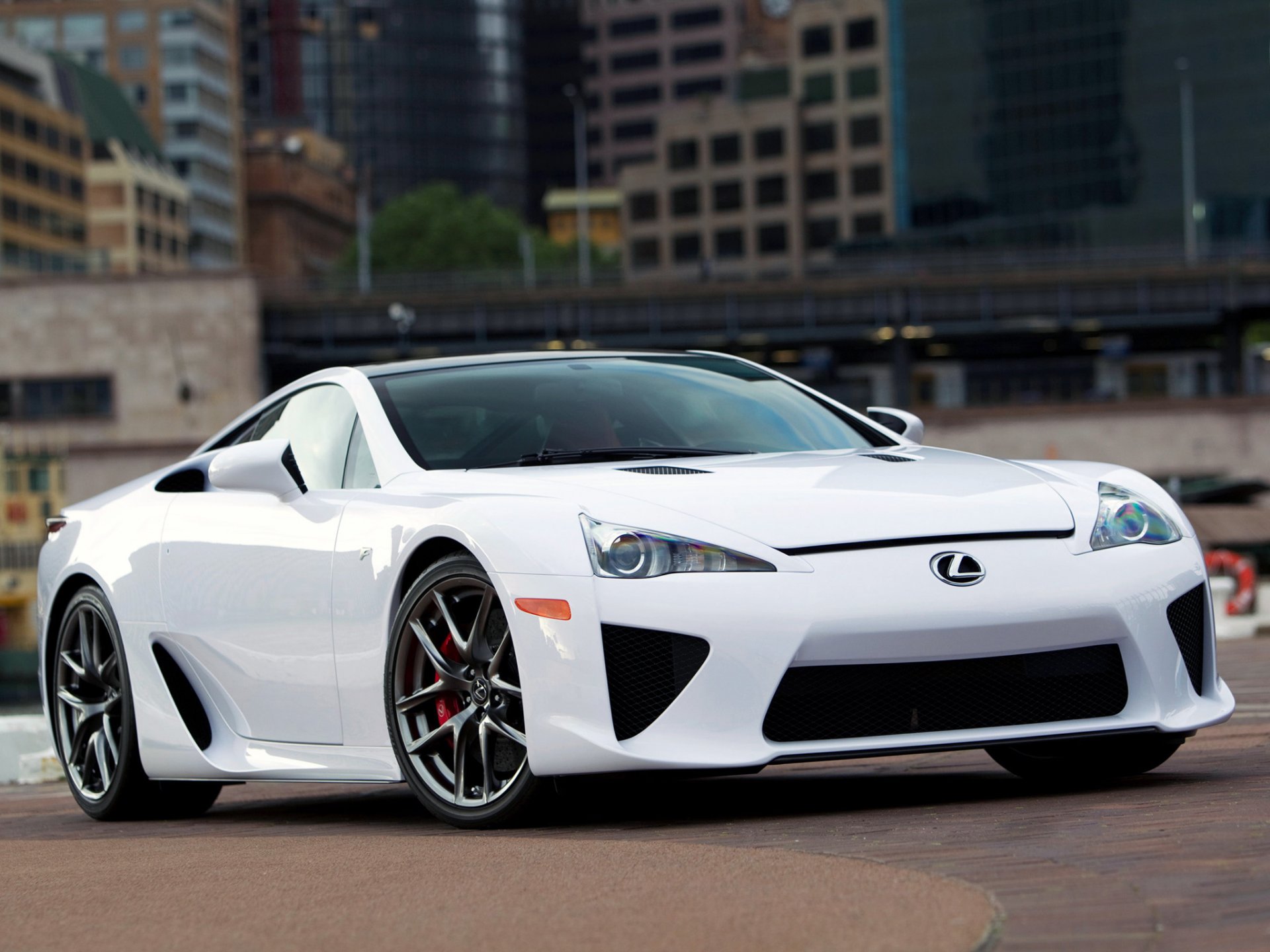 lexus lfa città