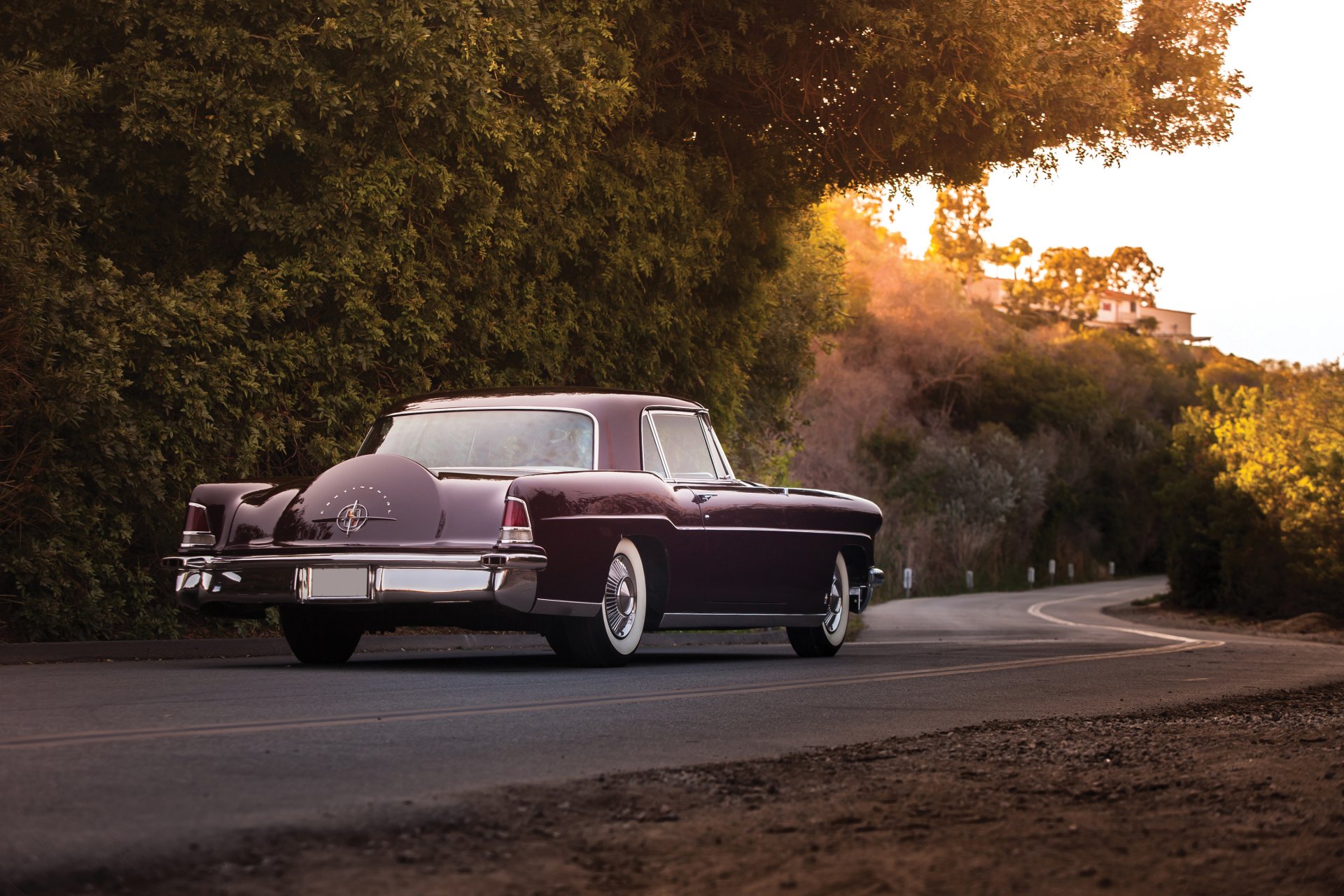 lincoln continental mark ii 1956 continental vista trasera carretera fondo