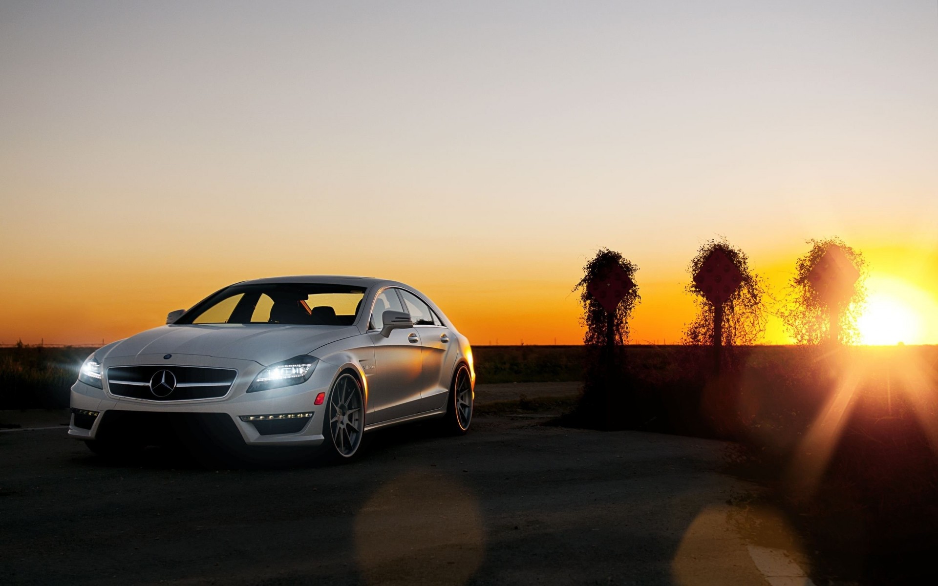 puesta de sol alta velocidad privado caro alto amg auto mercedes presentación