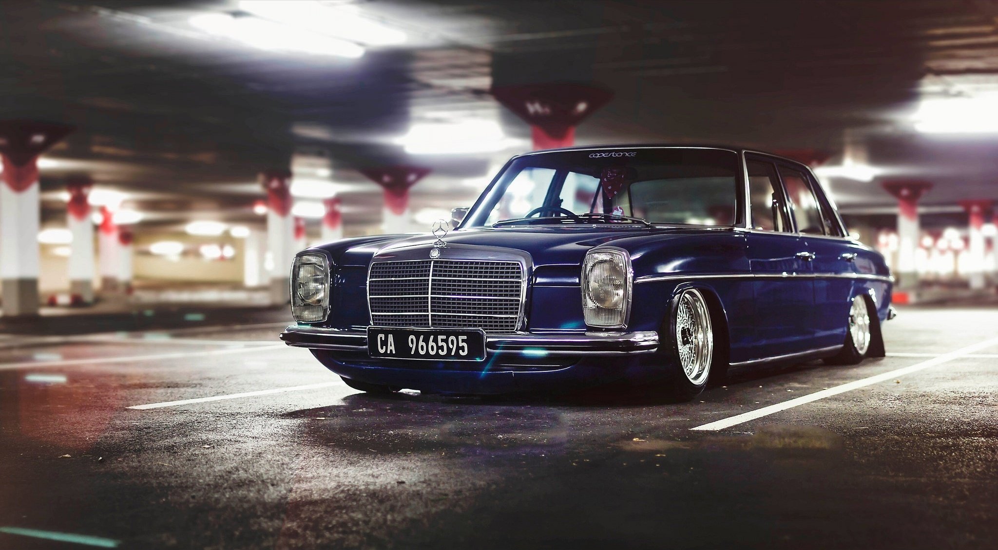 mercedes-benz w115 stanceworks bbs räder parkplatz alt auto