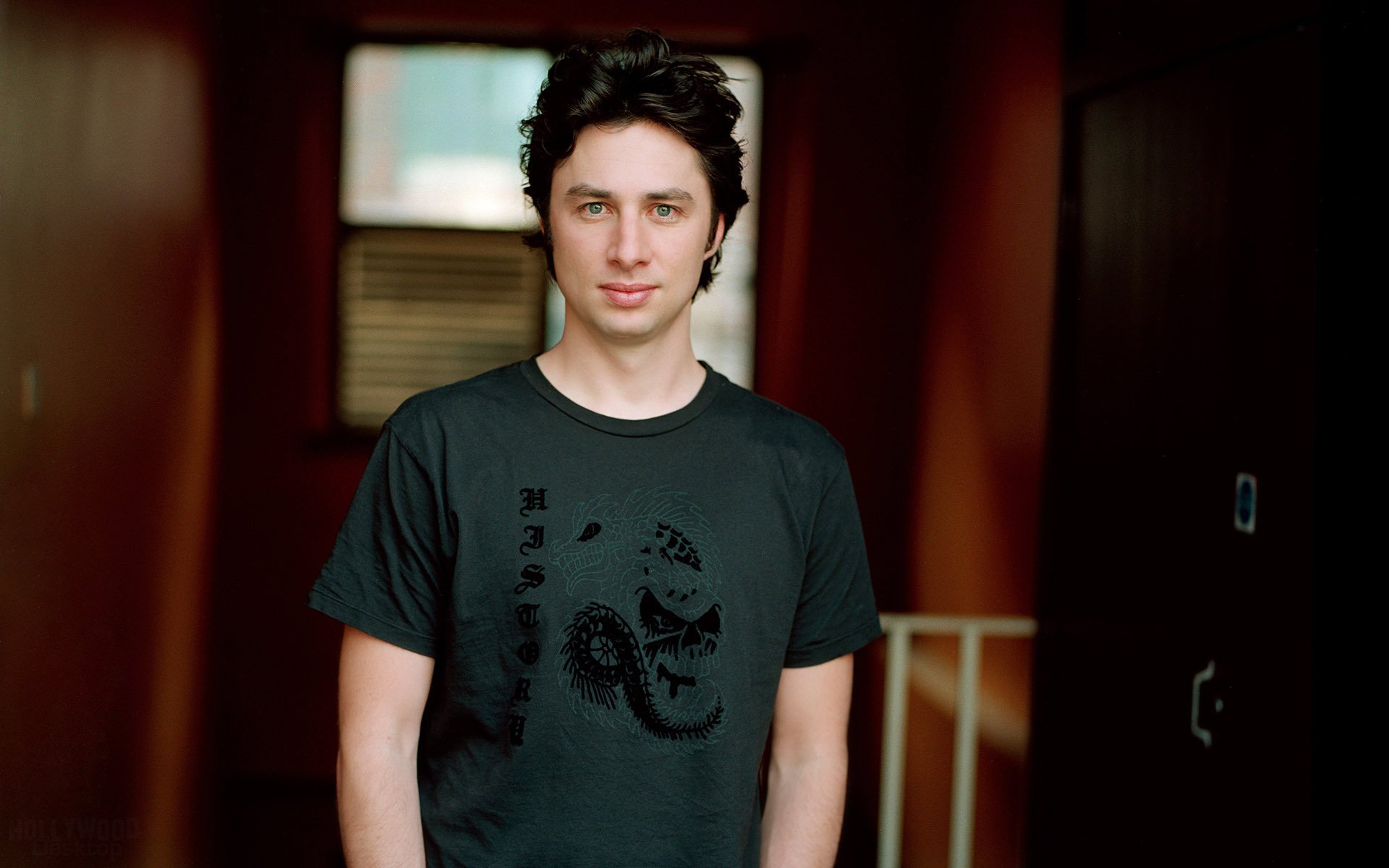 aktor zach braff klinika zach braff szatyn mężczyzna spojrzenie oczy twarz