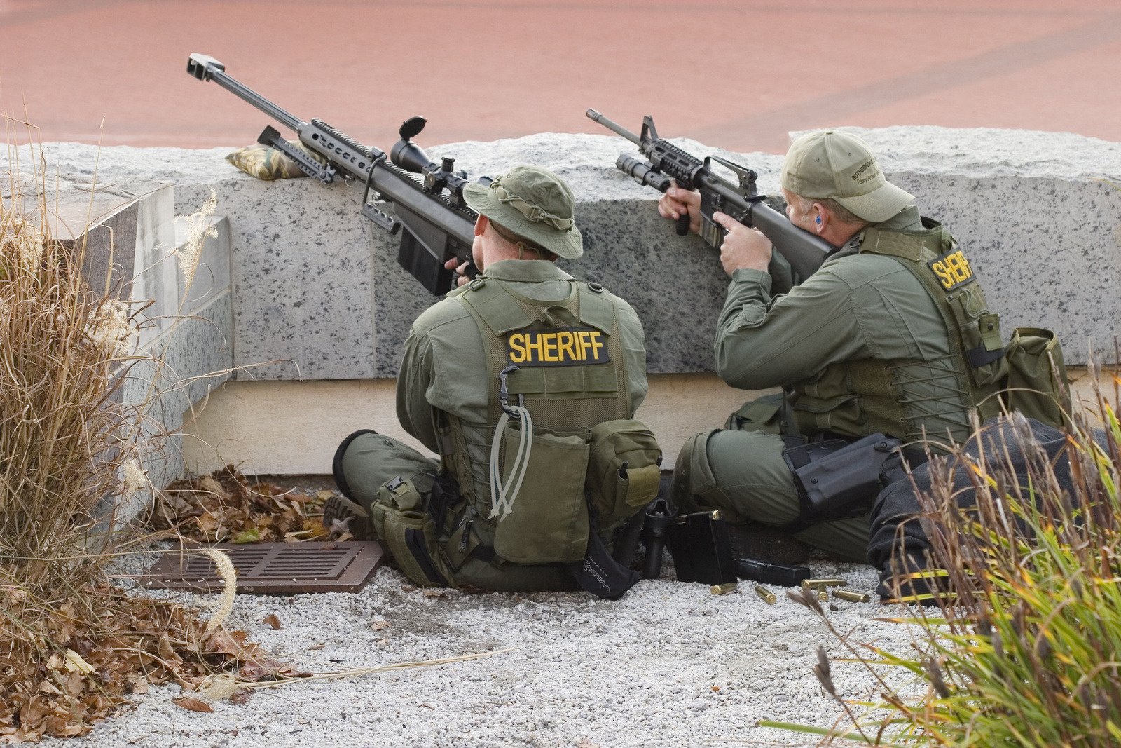 niper sheriff snajperzy barrett m82 broń siły specjalne przebranie strzelec