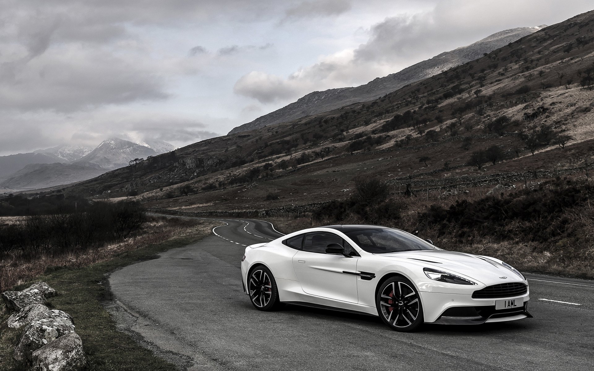 2014 aston martin vanquish carbone blanc royaume-uni-spec aston martin vanquish