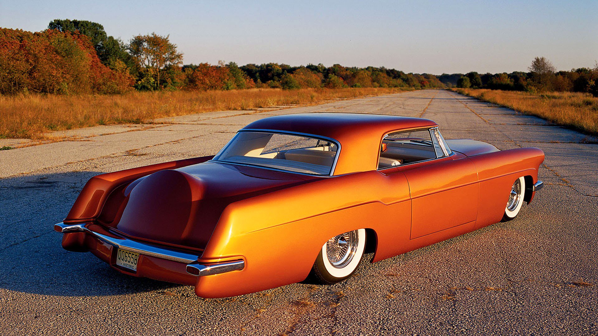 coupé retro strada cielo paesaggio