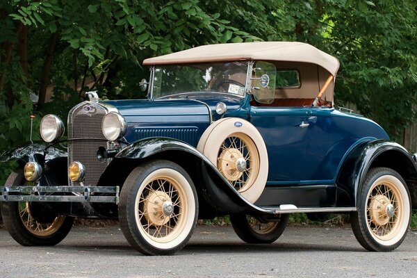 Retro convertible with headlights and front grille