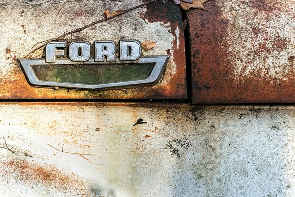 Ford s sign on the masonry