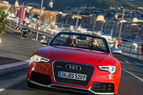 Rs 5 convertible dando placer