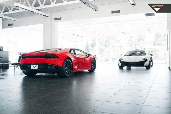 Lamborghini de luxe noir et blanc