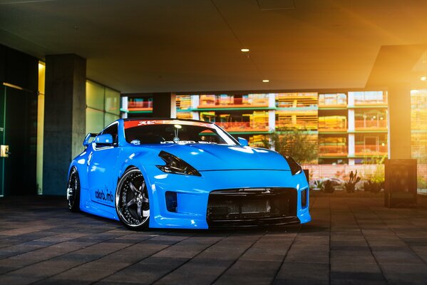 Coche Tuning Nissan 370Z azul