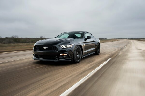 Imagen paseos auto 2015 G Hennessey Ford Mustang gt HPE700