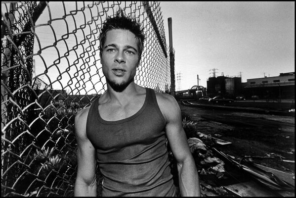 Brad Pitt actor de cine en blanco y negro