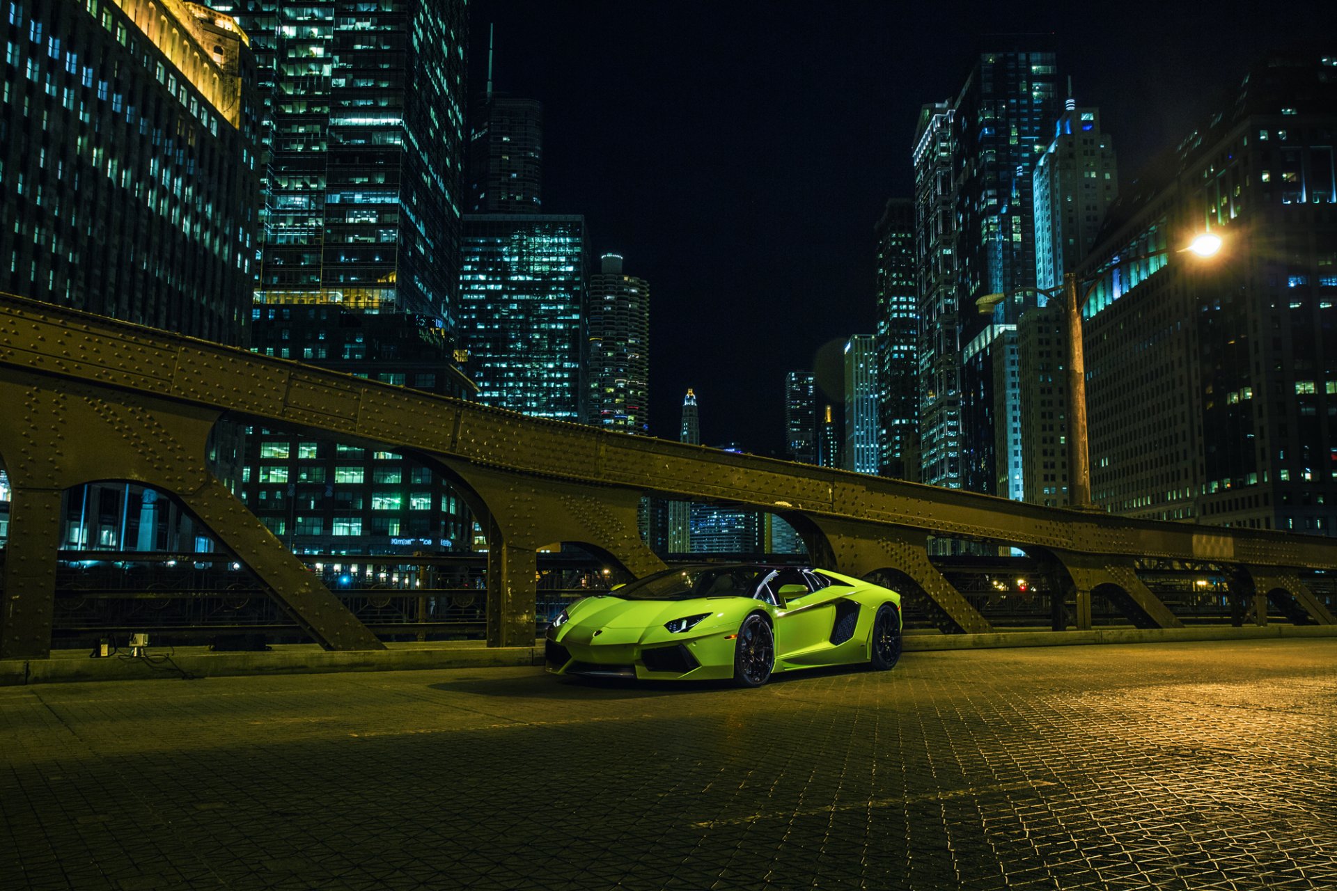 lamborghini aventador lp700-4 родстер зеленый суперкар город центр чикаго nigth передние