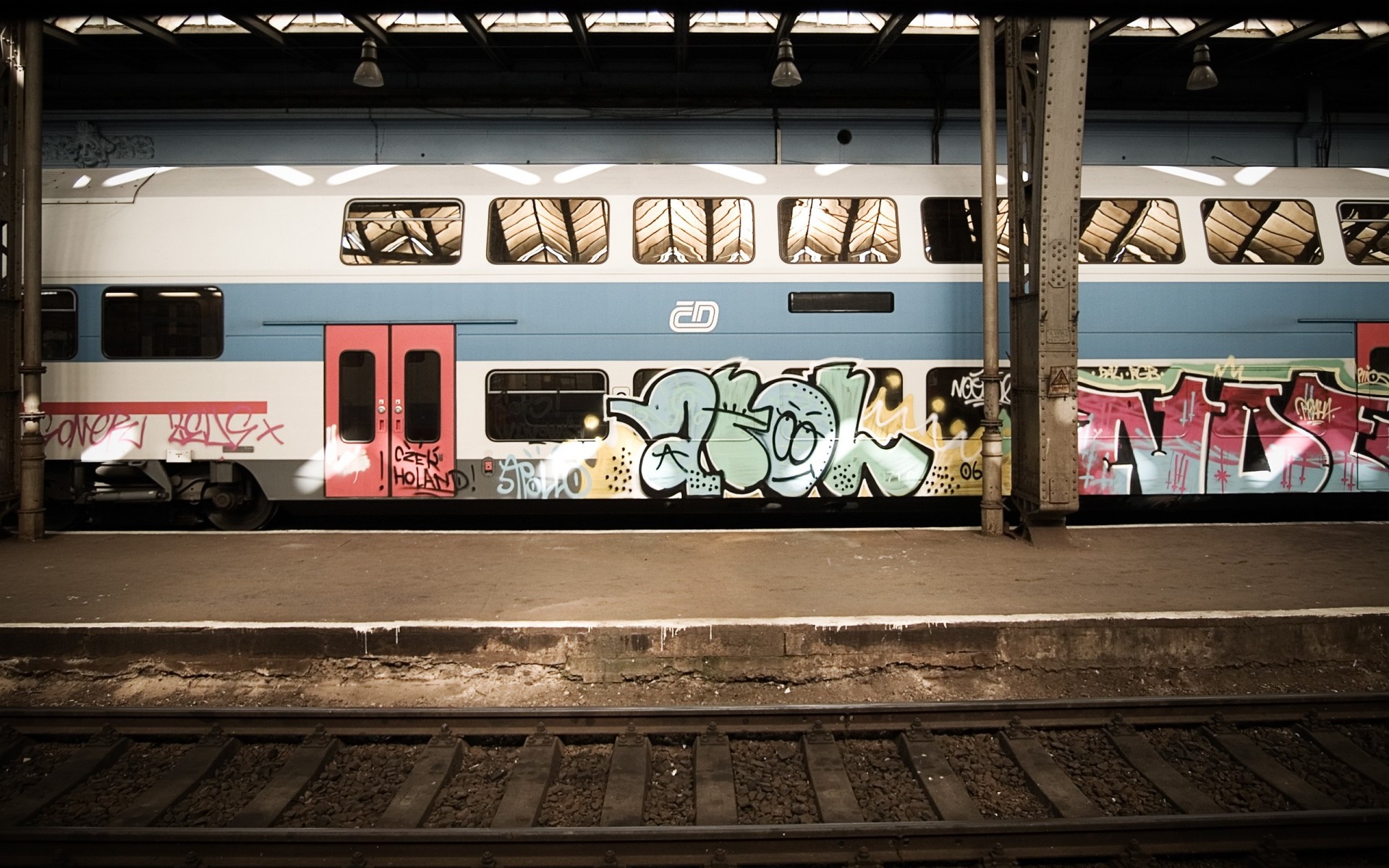 tren vagón graffiti