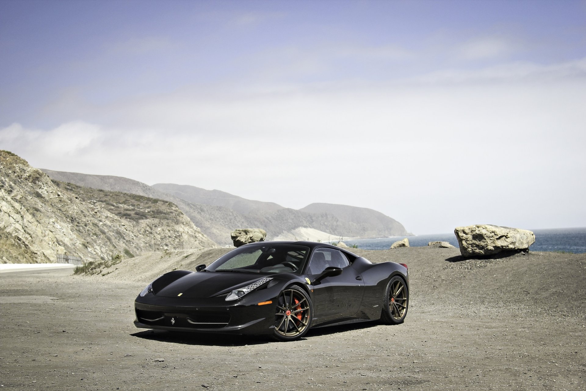 ferrari 458 italia negro ferrari italia cielo montañas