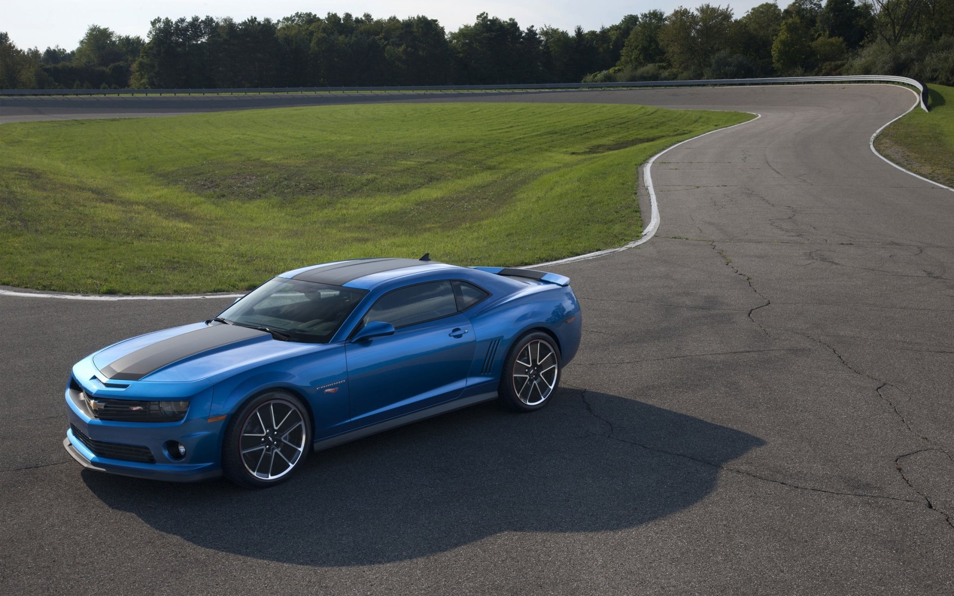 chevrolet camaro auto schatten blau chevrolet asphalt front