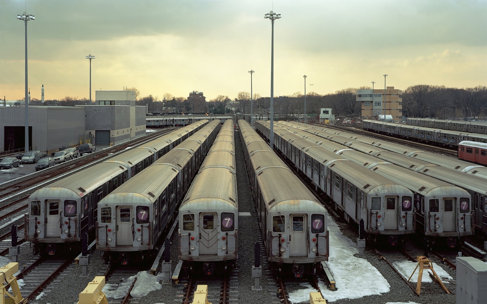 deposito città metropolitana rotaie stazione treno carro neve stazione trasporti carri cielo