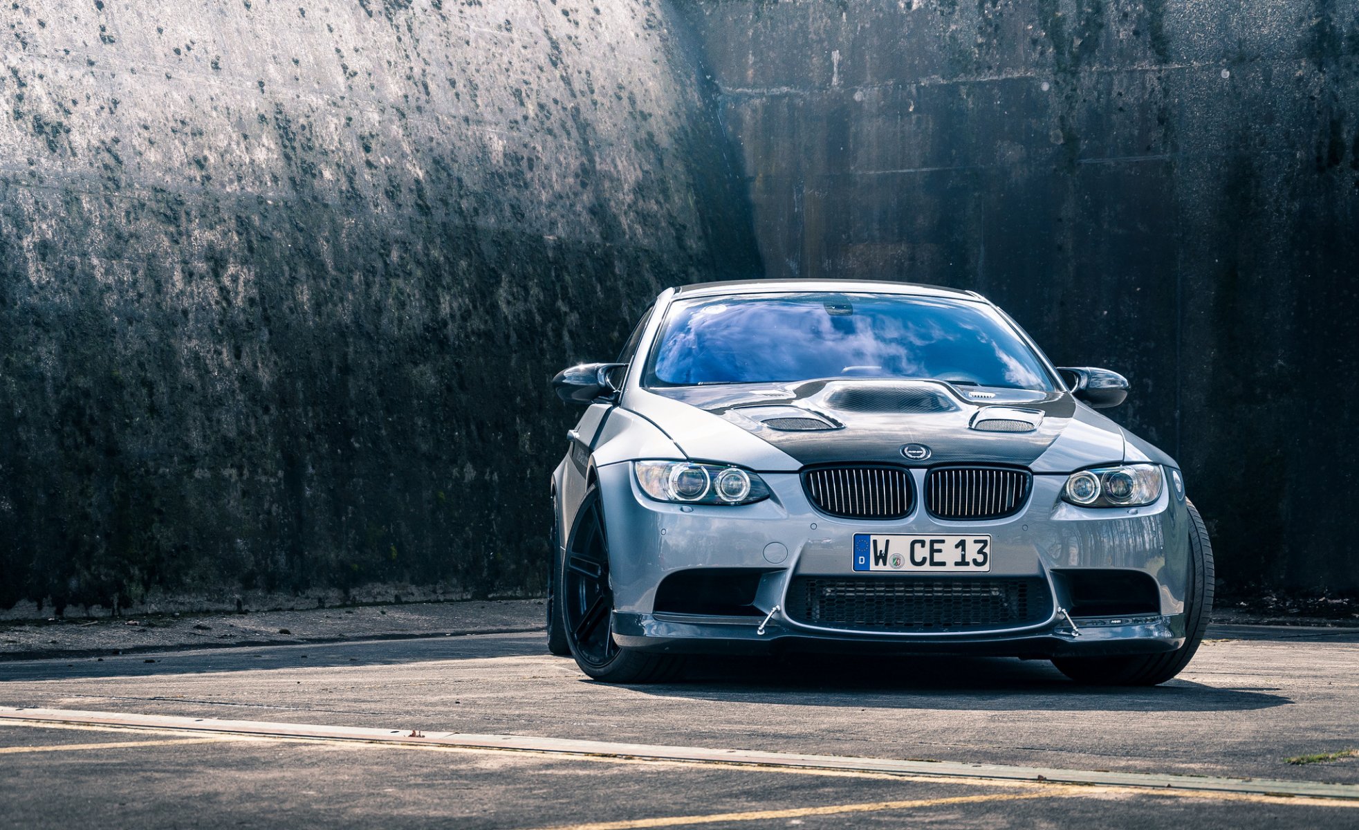 bmw e92 манхарт гонки v8 biturbo