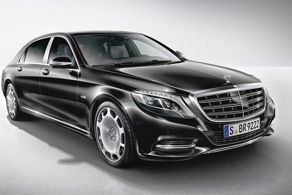 Mercedes Maybach S600 uniquement pour les vrais hommes