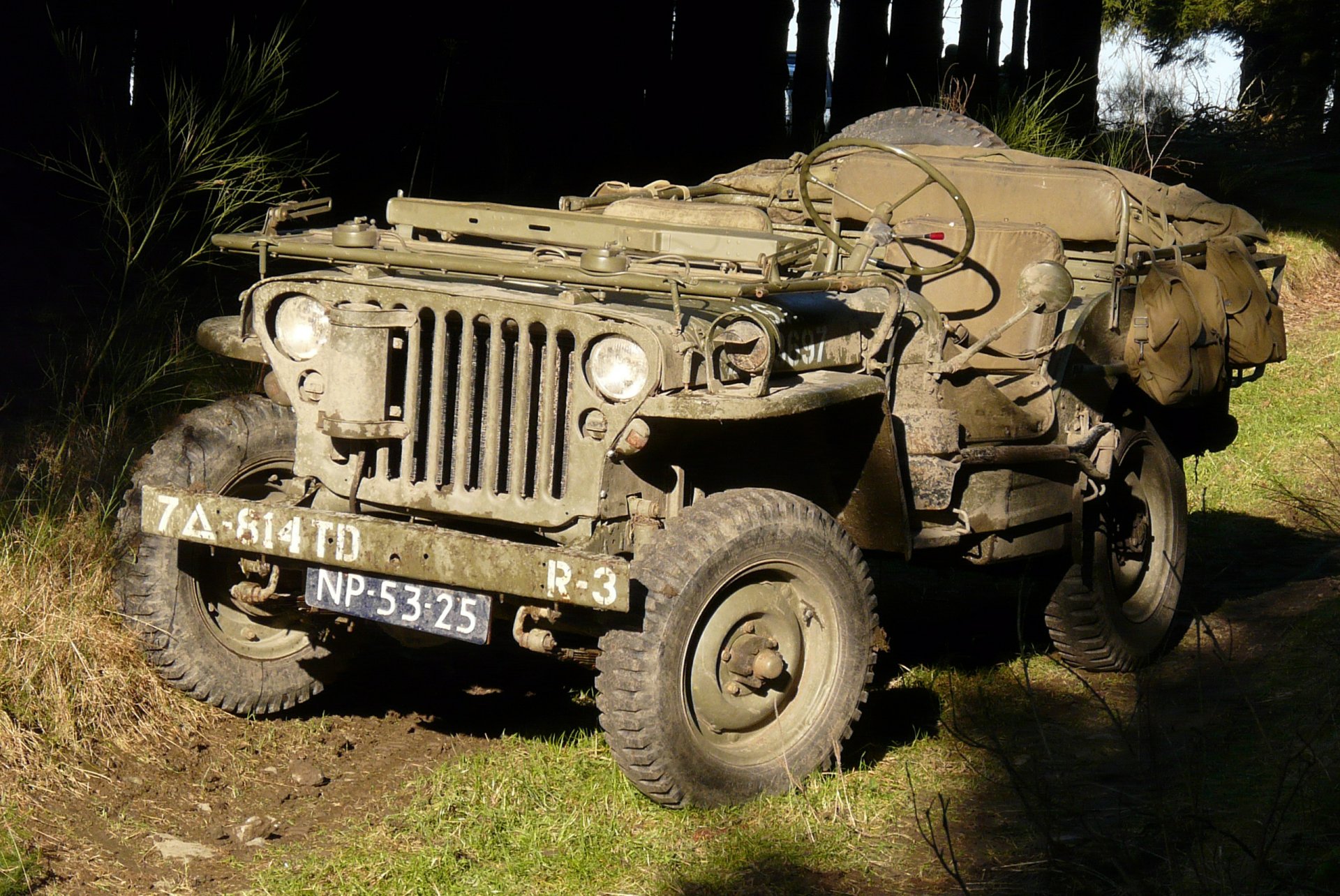 willis mb willis-mv jeep army car elevated cross-country times world war ii road