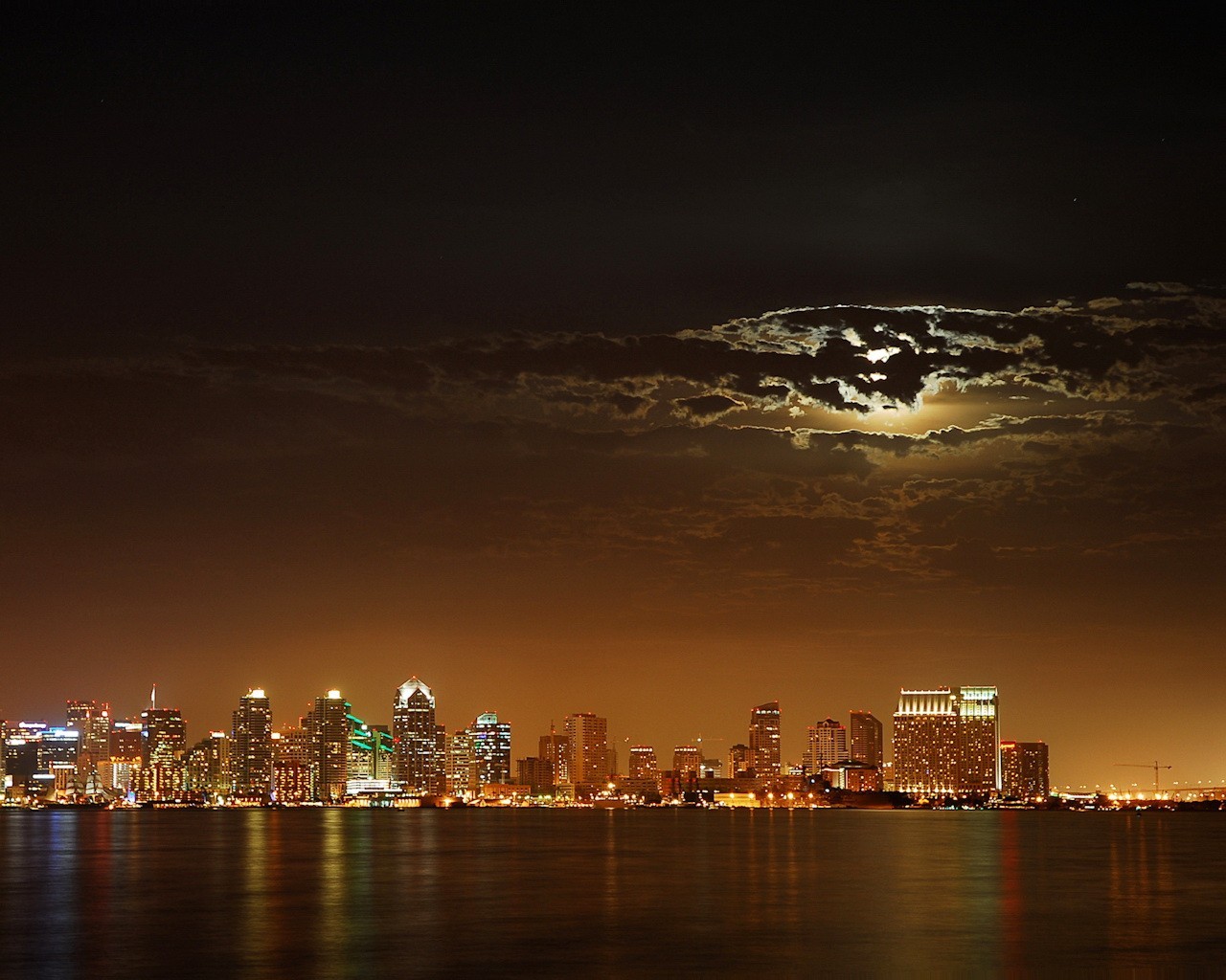 nuit lune nuages lumières