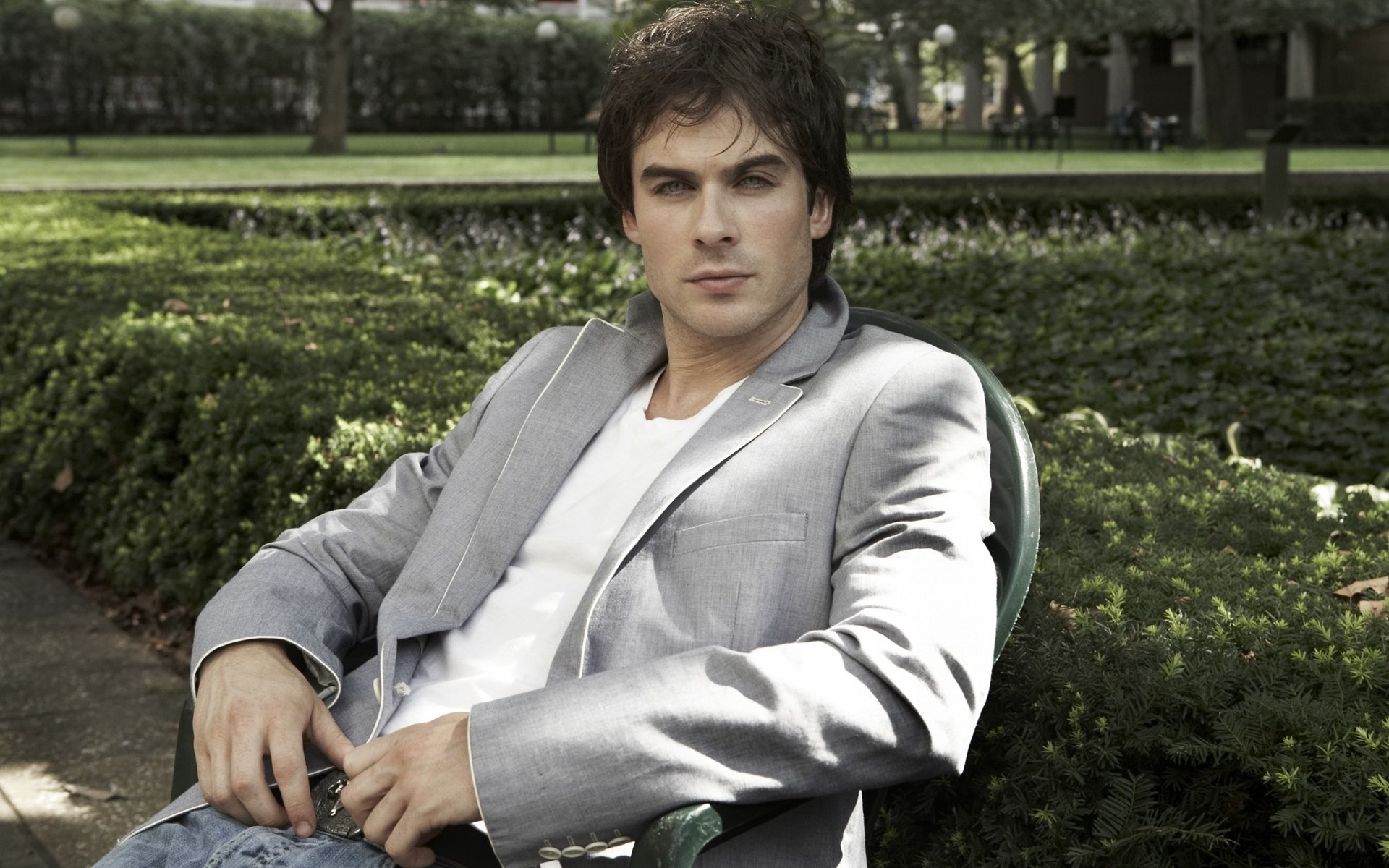 ian somerhalder schauspieler graue jacke brünette berühmtheit anzug aussehen foto büsche männer porträt gesicht hunk sexy augen