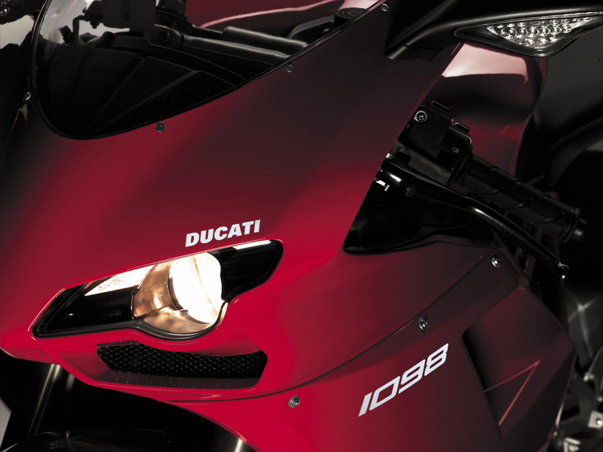 ducati 1098 sportbike rosso ducati sportbike motorrad moto rot design italien motobike hi-tech makro fahrrad mototransport