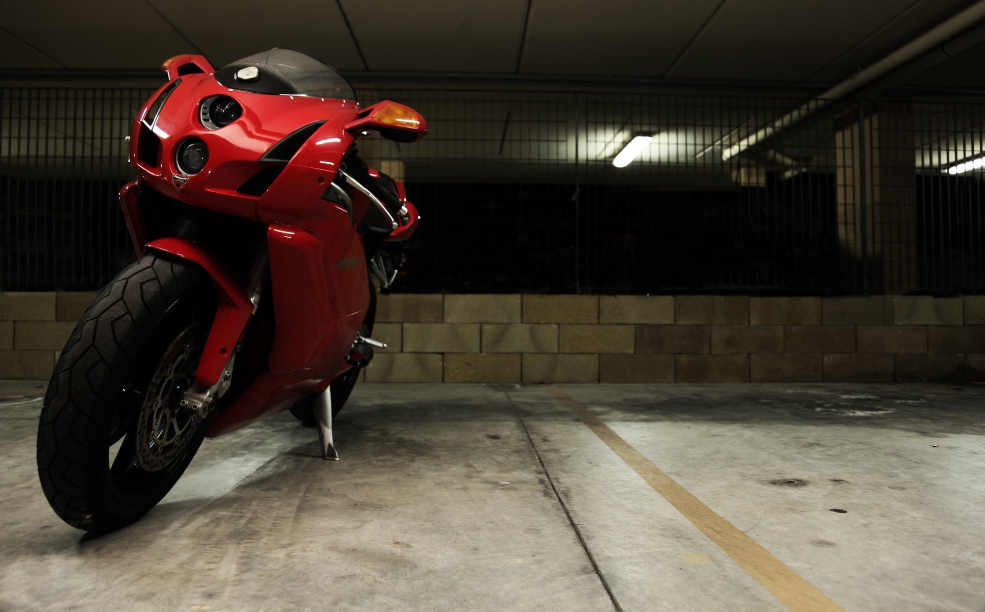 ducati 999 sportbike rosso дукати спортбайк мотоцикл мото красный дизайн италия оптика макро мотобайк hi-tech байк мототранспорт