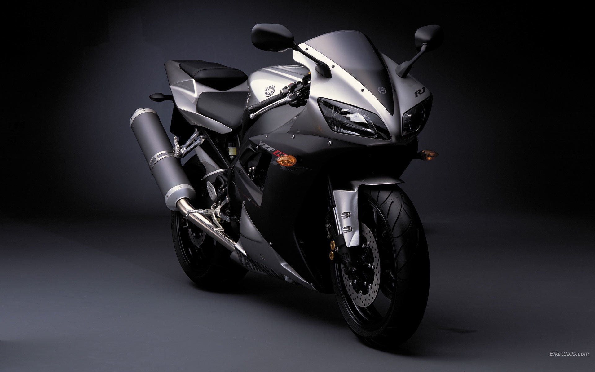 yamaha yzf-r1 2002 silver sport bike motorcycle moto p1 yamaha bike background dark background motorbike hi-tech motor transport