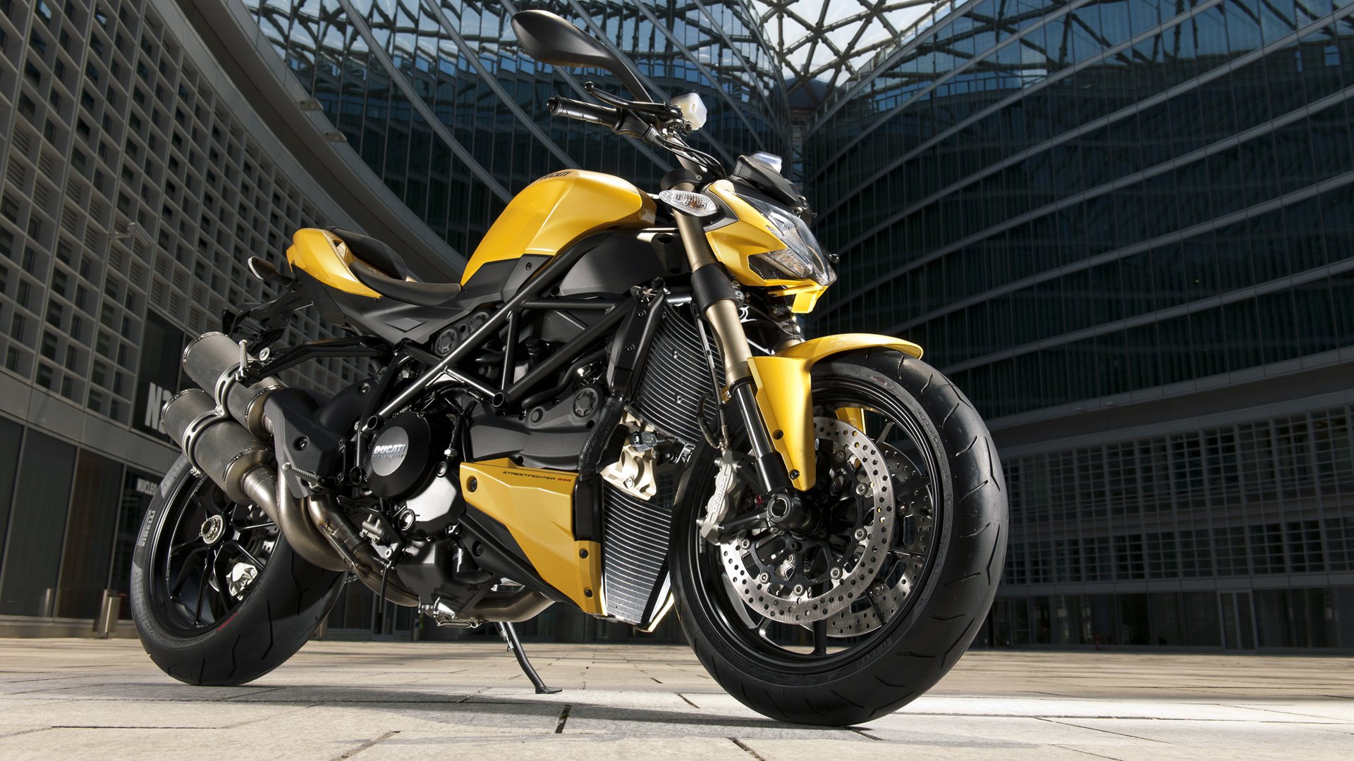 ducati streetfighter 848 спортбайк стритфайтер мотоцикл мото дукати фото здания мотобайк hi-tech байк мототранспорт