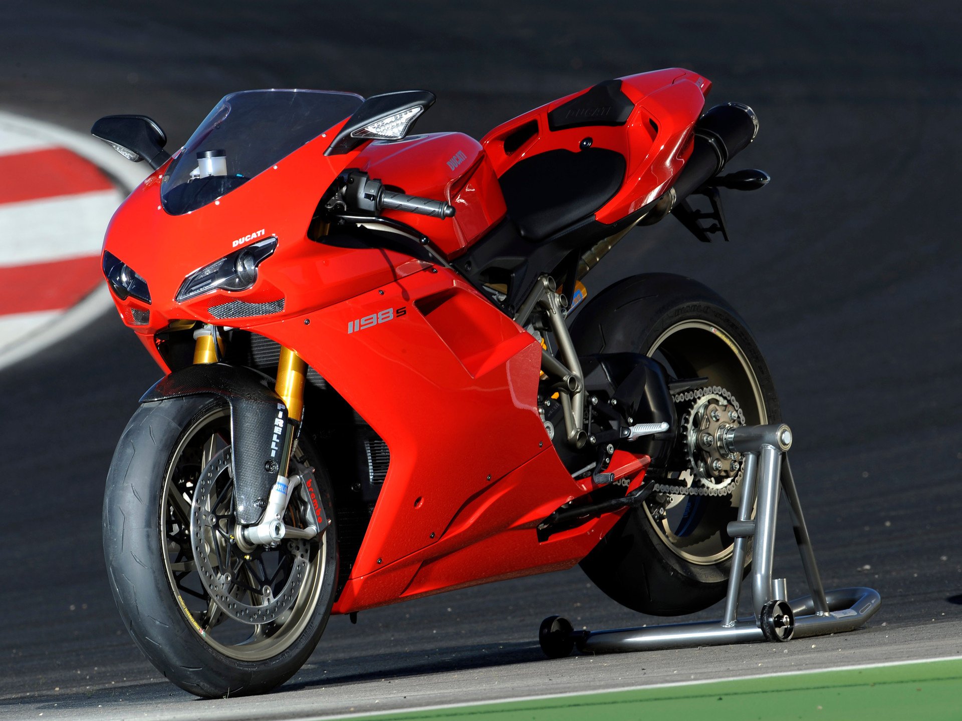 ducati 1198s sportbike ducati sportbike motorcycle moto red track design italy motorbike hi-tech bike motor transport