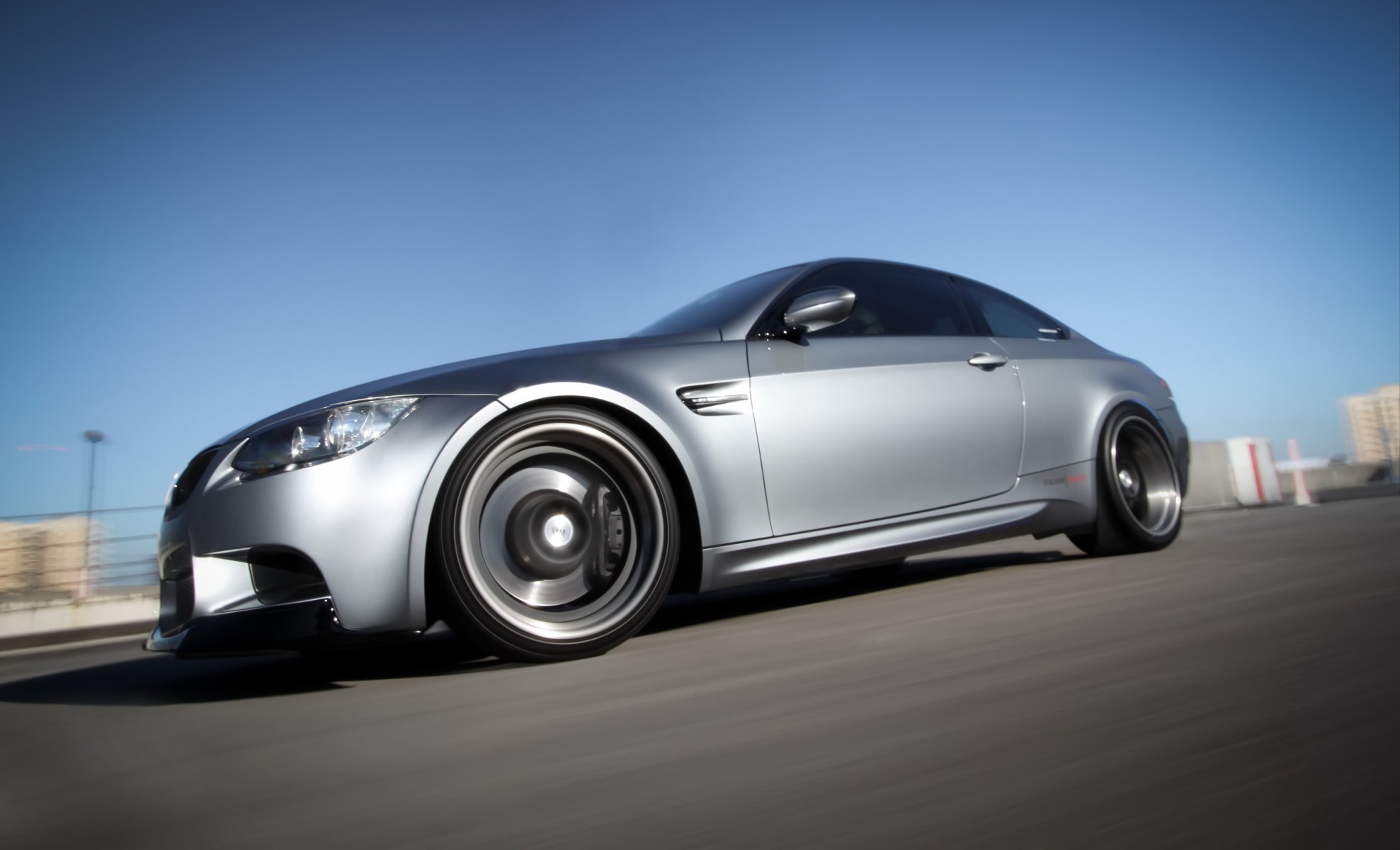 bmw m3 coupé grigio velocità sfocatura