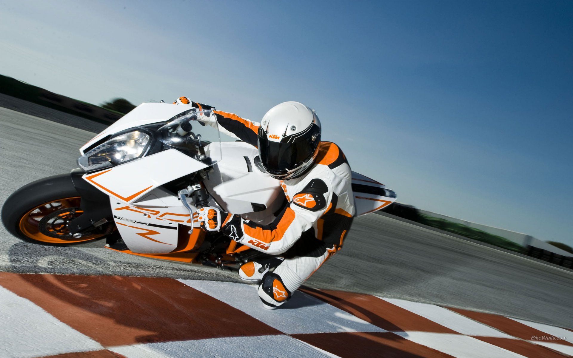 1190r rc8 ktm 2009 ктм спортбайк мотоцикл мото австрия белый скорость трек пилот шлем мотобайк спорт мотоспорт гонки мототранспорт