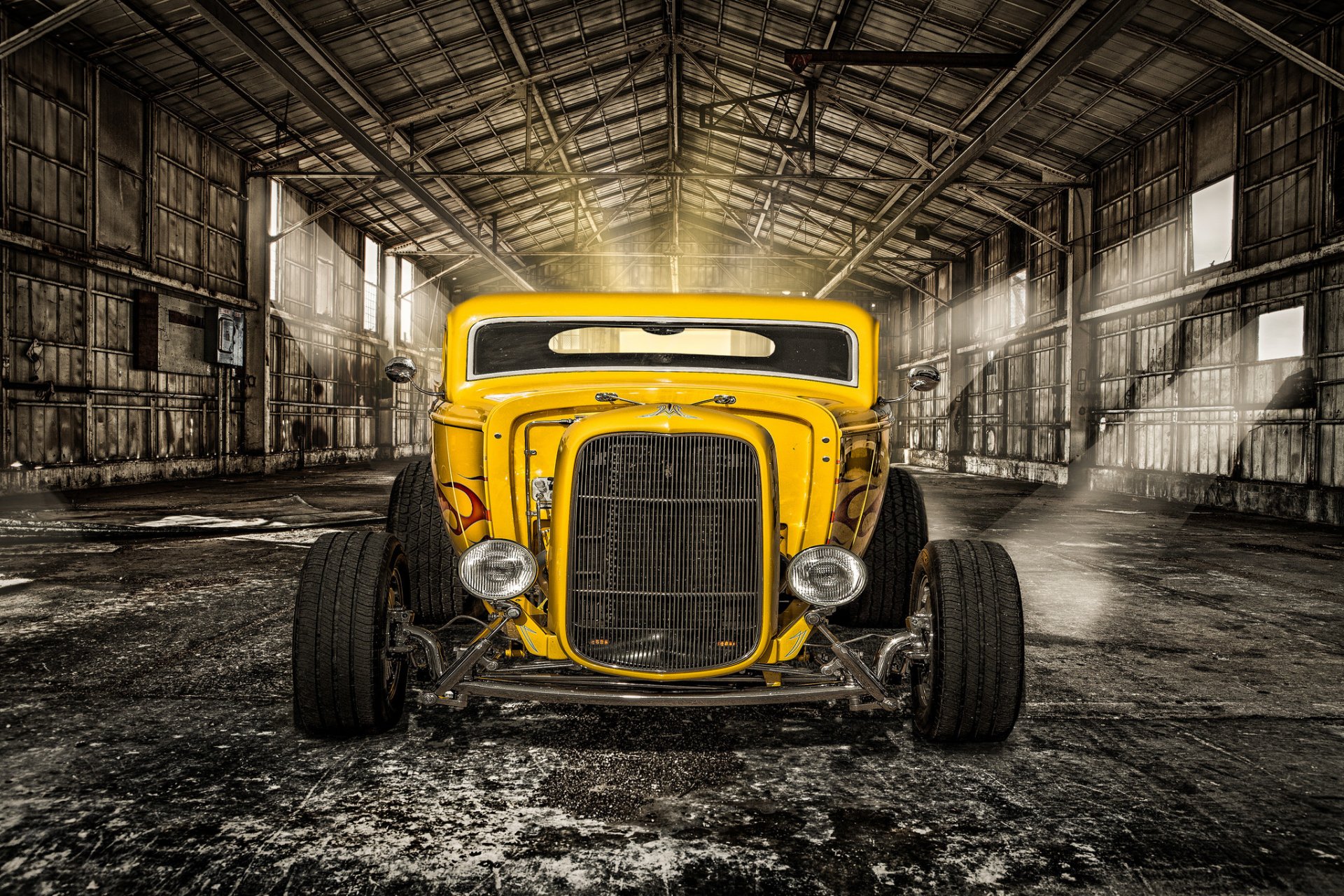 hot rod coche clásico amarillo clásico retro frente faros hangar