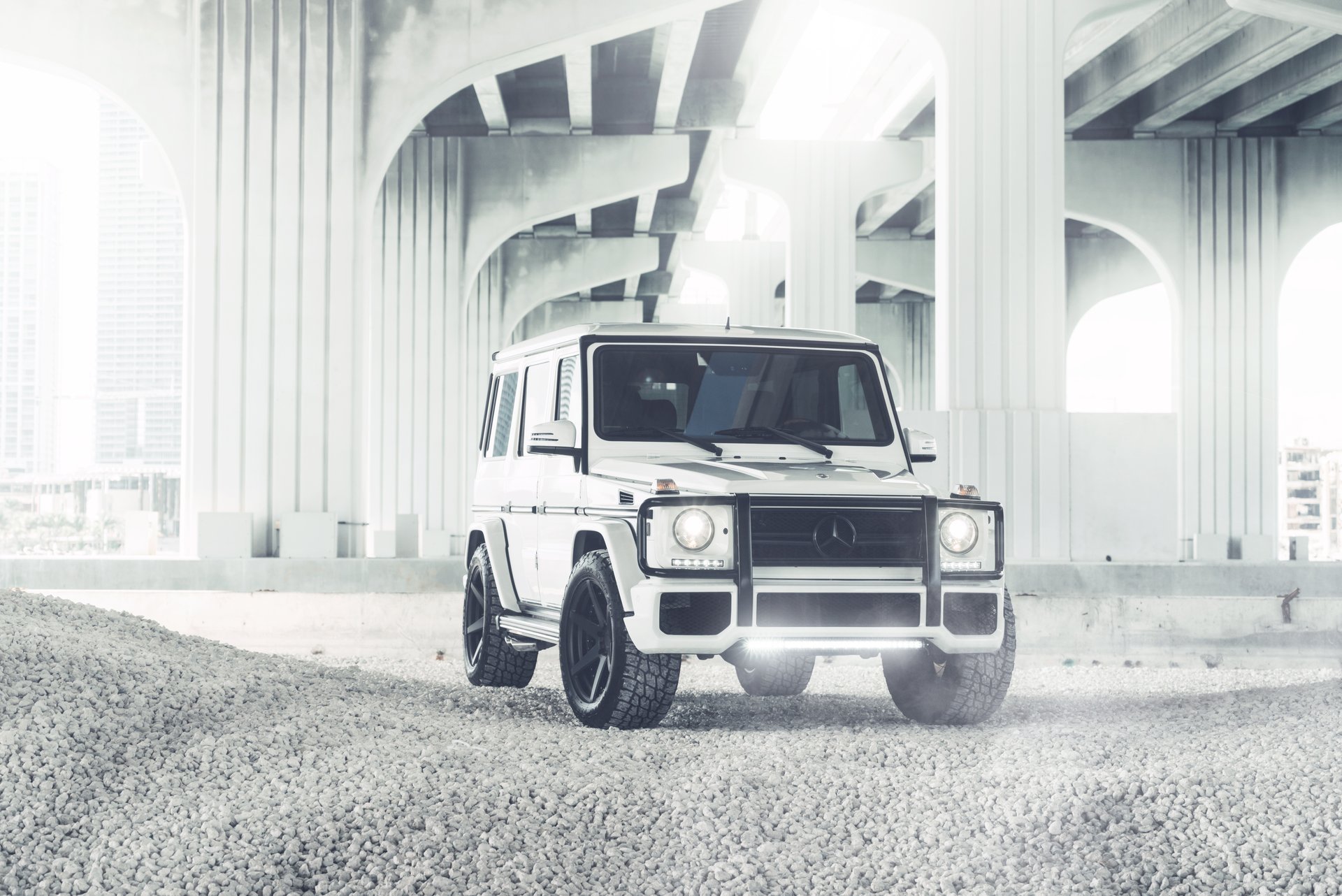 mercedes-benz g-klasse g55 w463 белый передние